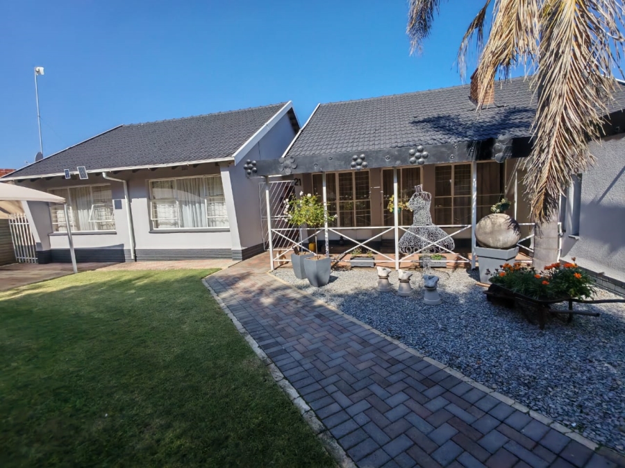 3 Bedroom Property for Sale in Vaalpark Free State